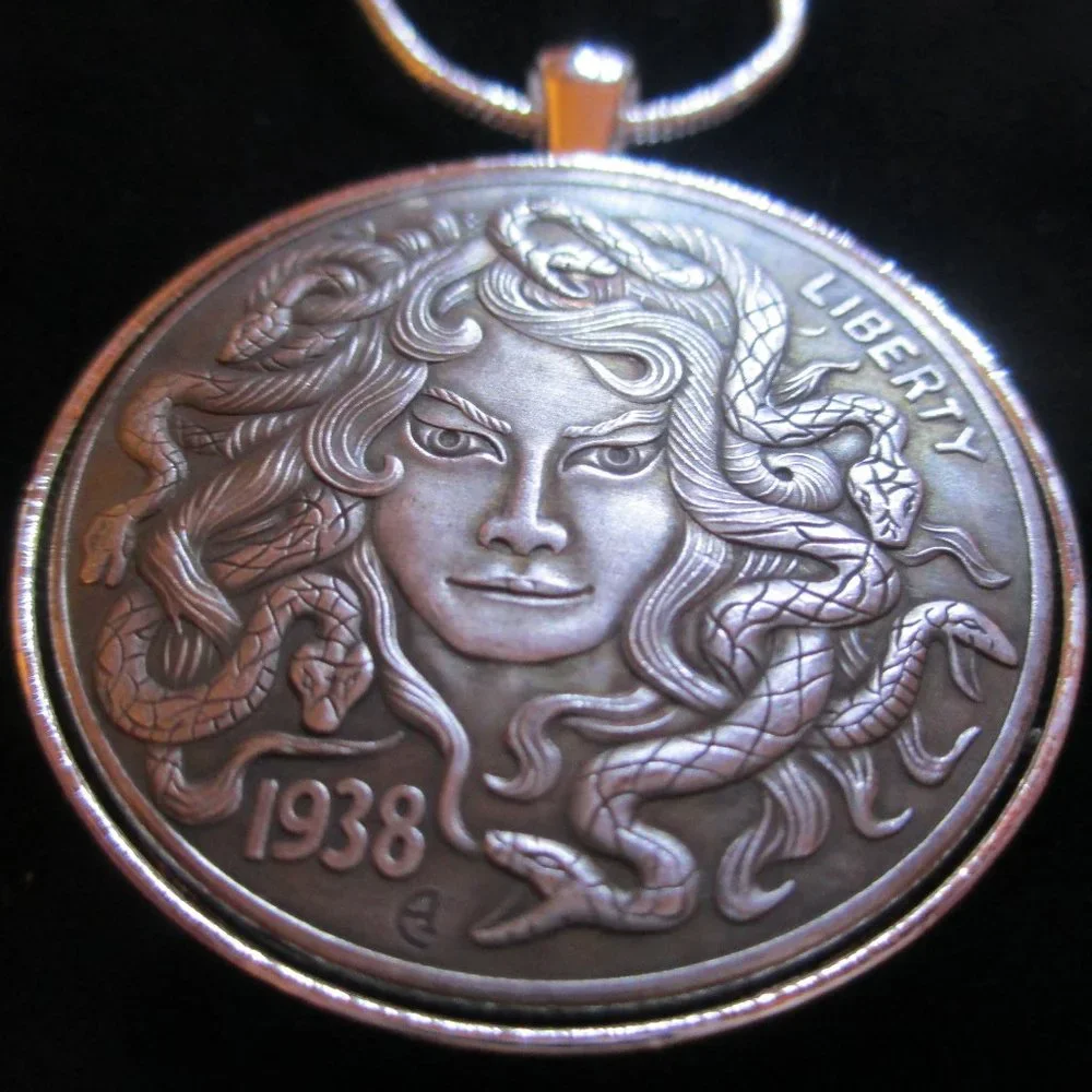 Coin/Pendant- MEDUSA - Fantasy Coin! Necklace - Picture 3 of 7